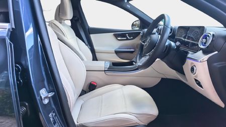 2025-Mercedes-Benz-C-Class-C-200-Auto_13