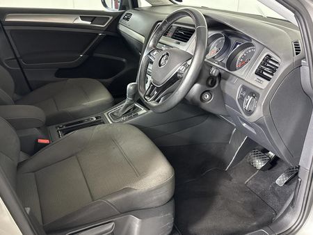 2016-Volkswagen-Golf-VII-14-TSI-Comfortline-Auto_10