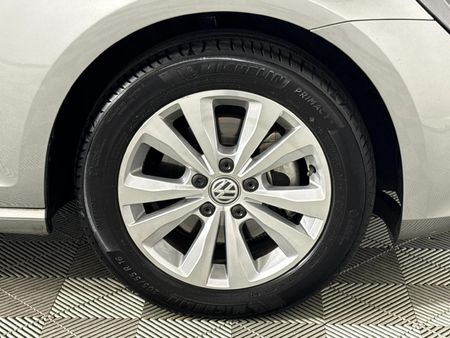 2016-Volkswagen-Golf-VII-14-TSI-Comfortline-Auto_16