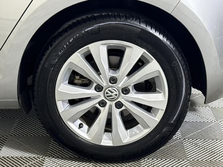 2016-Volkswagen-Golf-VII-14-TSI-Comfortline-Auto_19