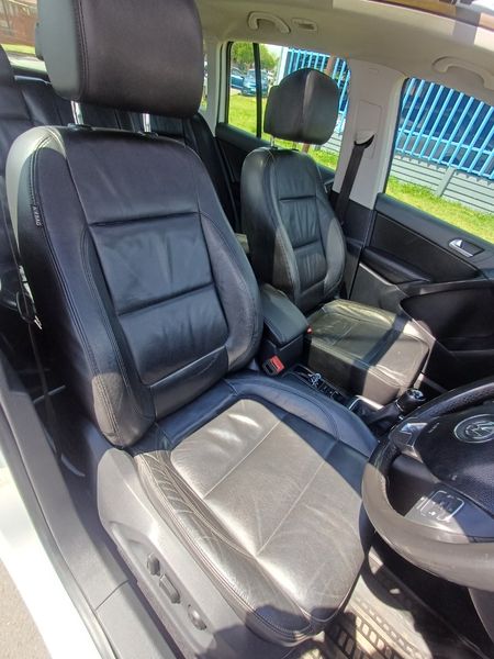 2014-Volkswagen-Tiguan-2OTDI_9
