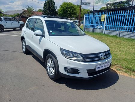 2014-Volkswagen-Tiguan-2OTDI_2