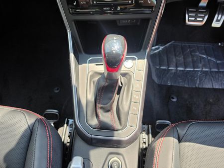 2026-Volkswagen-Polo-20-GTI-Auto-147kW_15