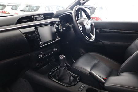 2020-Toyota-Hilux-28-GD-6-Raised-Body-Raider-Double-Cab_8