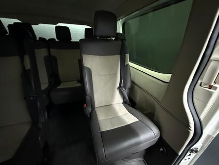 2019-Toyota-Quantum-28-GL-11-seat_12