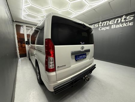 2019-Toyota-Quantum-28-GL-11-seat_4