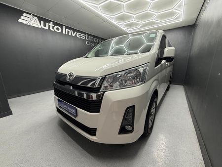 2019-Toyota-Quantum-28-GL-11-seat_5