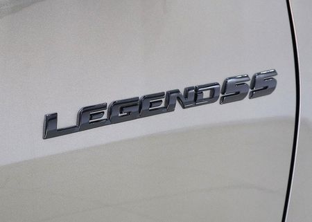 2025-Toyota-Hilux-28-GD-6-RB-Legend-55-4x4-Auto-Double-Cab_13
