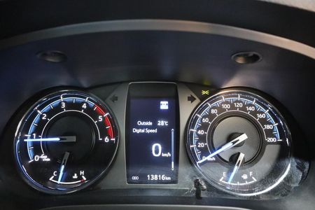 2025-Toyota-Hilux-28-GD-6-RB-Legend-55-4x4-Auto-Double-Cab_14