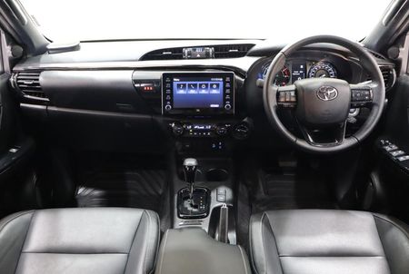 2025-Toyota-Hilux-28-GD-6-RB-Legend-55-4x4-Auto-Double-Cab_18