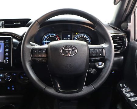 2025-Toyota-Hilux-28-GD-6-RB-Legend-55-4x4-Auto-Double-Cab_19