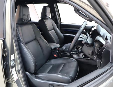 2025-Toyota-Hilux-28-GD-6-RB-Legend-55-4x4-Auto-Double-Cab_26