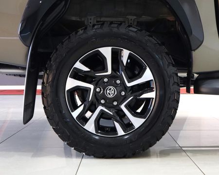 2025-Toyota-Hilux-28-GD-6-RB-Legend-55-4x4-Auto-Double-Cab_7