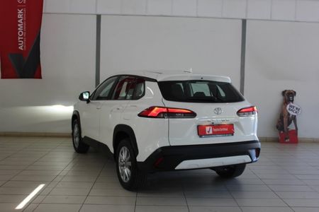2026-Toyota-Corolla-Cross-18-XI_13