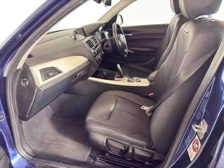 2017-BMW-1-Series-120i-5-dr-Auto_9