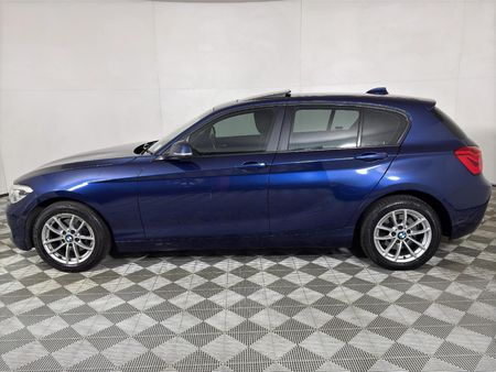 2017-BMW-1-Series-120i-5-dr-Auto_5