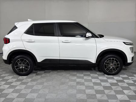 2022-Hyundai-Venue-12-Motion_3