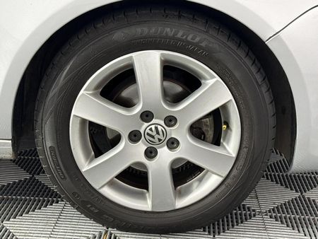 2011-Volkswagen-Polo-Vivo-14-Blueline-5-dr_15