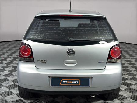 2011-Volkswagen-Polo-Vivo-14-Blueline-5-dr_4