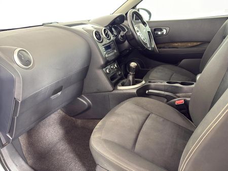 2012-Nissan-Qashqai-20-Acenta_9