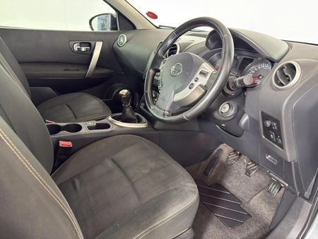 2012-Nissan-Qashqai-20-Acenta_10