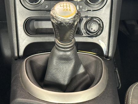 2012-Nissan-Qashqai-20-Acenta_11