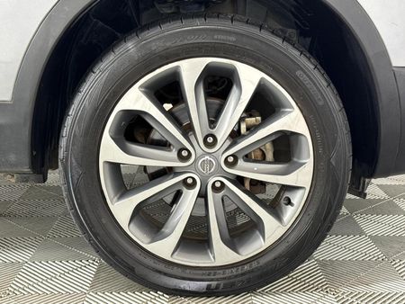 2012-Nissan-Qashqai-20-Acenta_16