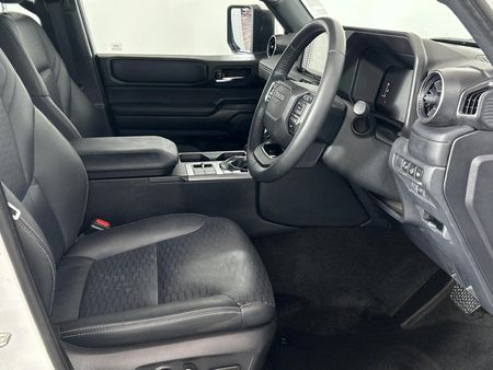 2025-Toyota-Land-Cruiser-Prado-TX-28GD-Auto_10