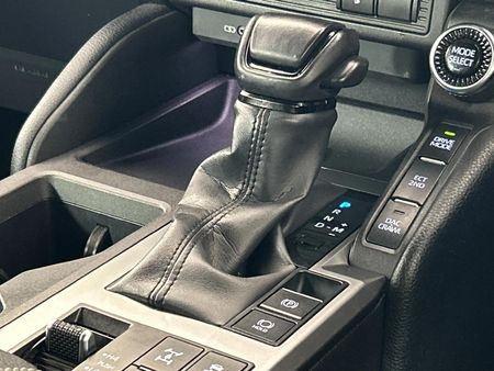 2025-Toyota-Land-Cruiser-Prado-TX-28GD-Auto_11