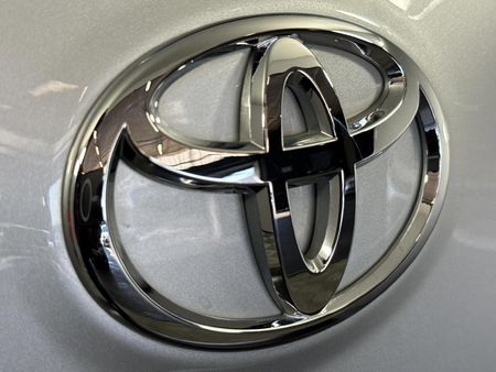 2023-Toyota-Land-Cruiser-Prado-28-GD-VX-Auto_12