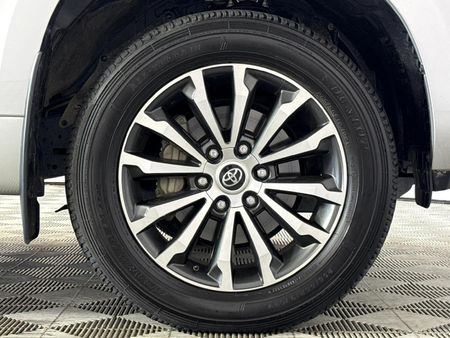2023-Toyota-Land-Cruiser-Prado-28-GD-VX-Auto_18