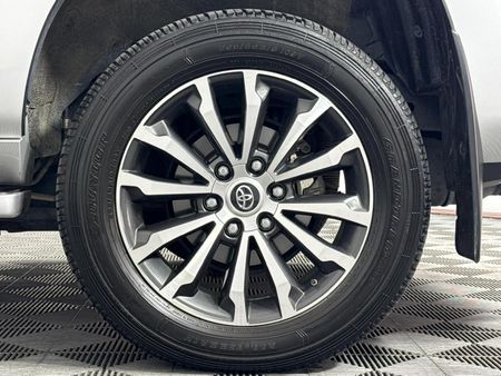 2023-Toyota-Land-Cruiser-Prado-28-GD-VX-Auto_19