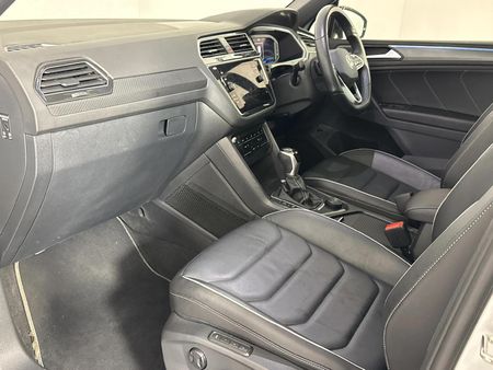 2021-Volkswagen-Tiguan-20-TSI-R-Line-4Motion-DSG-Auto-162kW_9