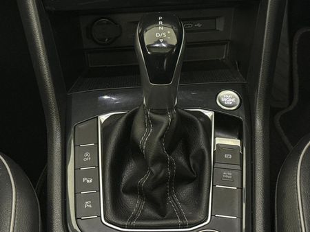 2021-Volkswagen-Tiguan-20-TSI-R-Line-4Motion-DSG-Auto-162kW_11
