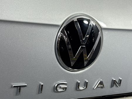 2021-Volkswagen-Tiguan-20-TSI-R-Line-4Motion-DSG-Auto-162kW_12