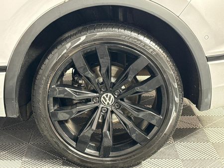 2021-Volkswagen-Tiguan-20-TSI-R-Line-4Motion-DSG-Auto-162kW_18