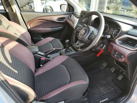 2026-Suzuki-Fronx-15-GL_10