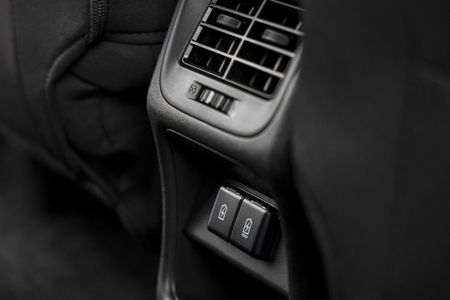 2026-Suzuki-Fronx-15-GL_14
