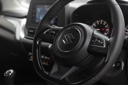2026-Suzuki-Fronx-15-GL_22