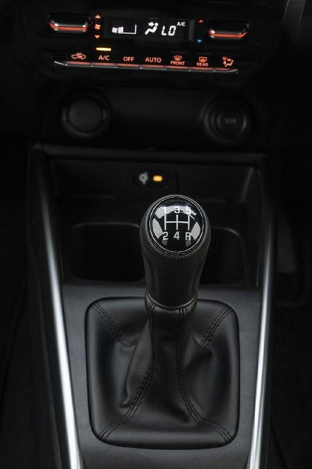 2026-Suzuki-Fronx-15-GL_8