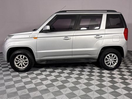 2018-Mahindra-TUV-300-15-TD-7-seat_5