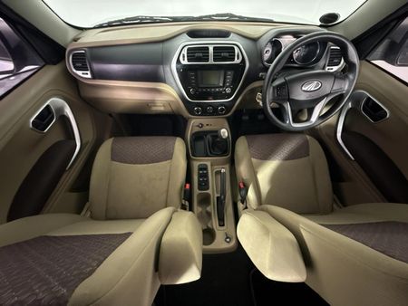2018-Mahindra-TUV-300-15-TD-7-seat_6