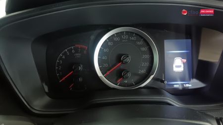 2026-Toyota-Corolla-Cross-18-XI_10