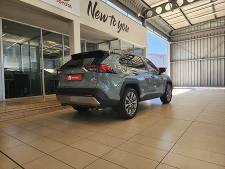 2025-Toyota-RAV4-20-VX-CVT_2