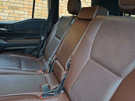 2025-Toyota-Land-Cruiser-Prado-VX-R-28GD-Auto_3