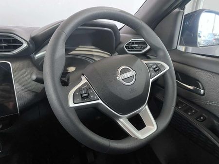 2025-Nissan-Magnite-10-Visia-AMT_9