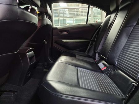 2025-Toyota-Corolla-18-XS-Hybrid-Auto_13