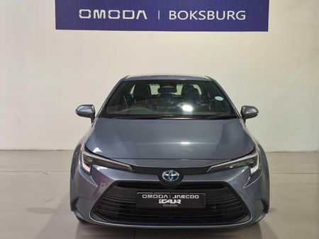 2025-Toyota-Corolla-18-XS-Hybrid-Auto_3