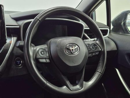 2025-Toyota-Corolla-18-XS-Hybrid-Auto_8