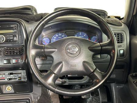 2020-Nissan-NP300-25-TDi-Hi-Rider-Double-Cab_13